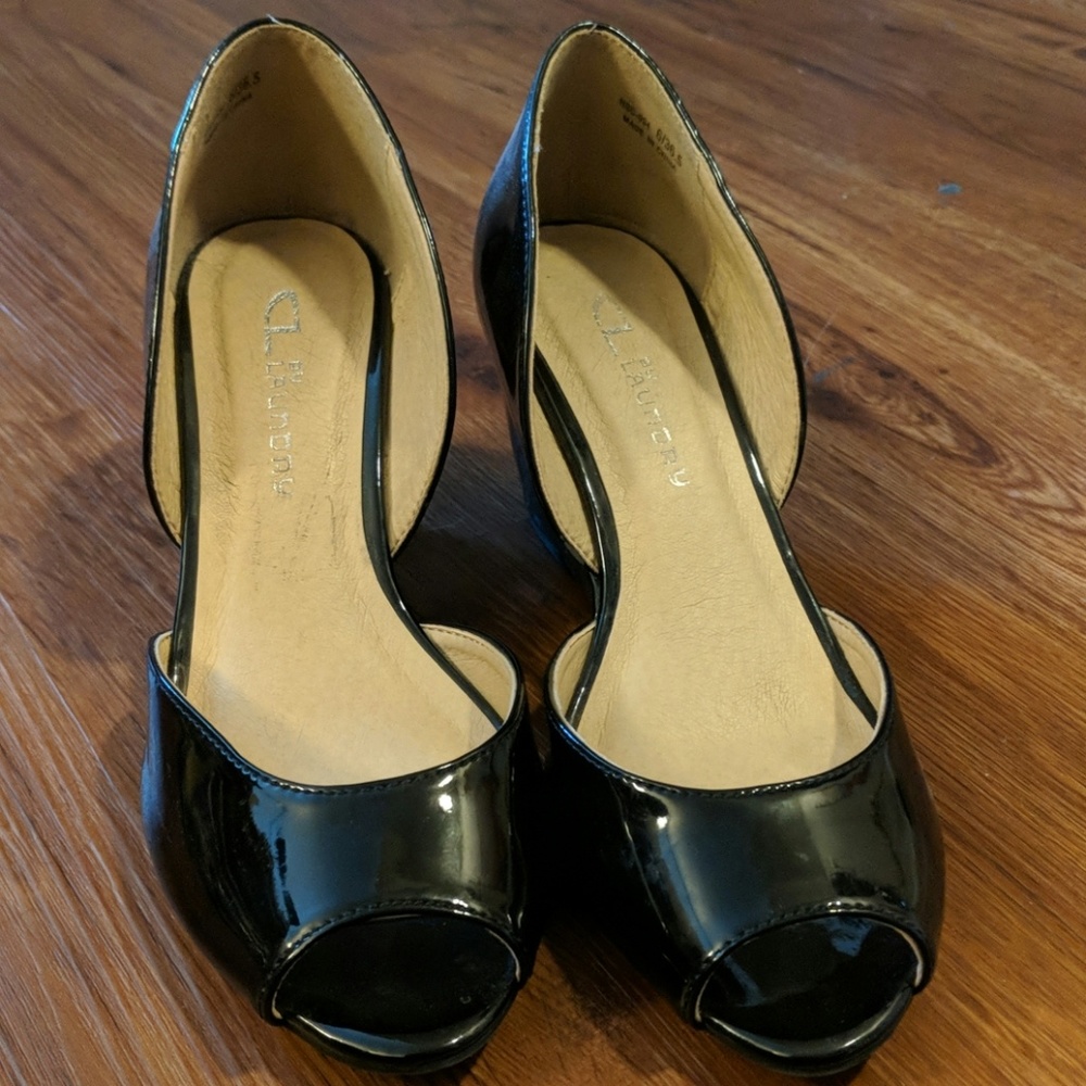Chinese Laundry black patent peep toe wedges